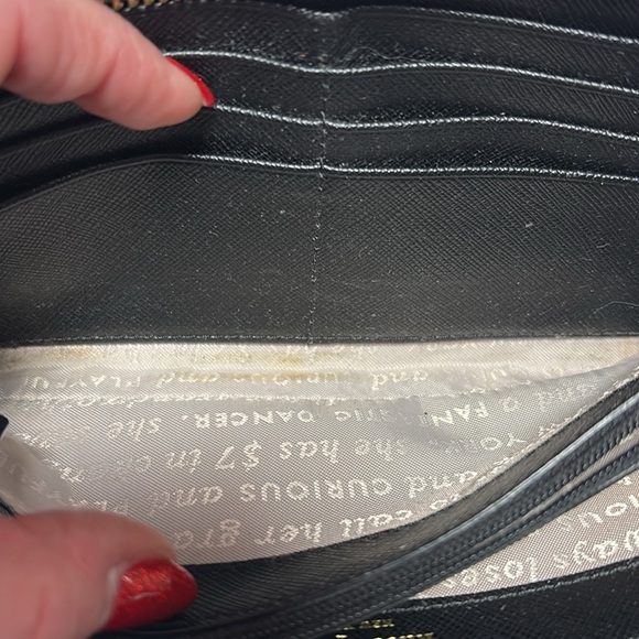 KATE SPADE ♠️ Women’s Wallet, some signs of wear but still life in her. - Picture 9 of 10